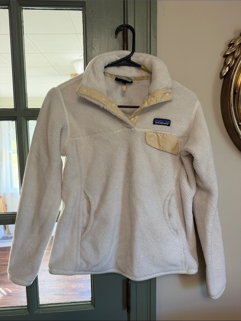 Patagonia Cream Teddy Fleece Pullover Jacket